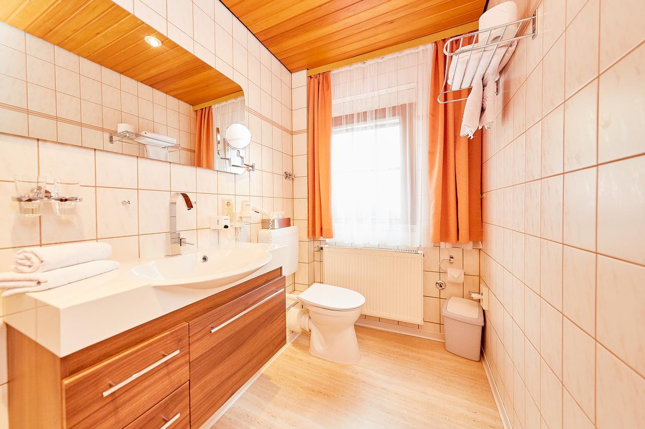 Gasthaus Burkard Bernkastel-Kues Exteriör bild